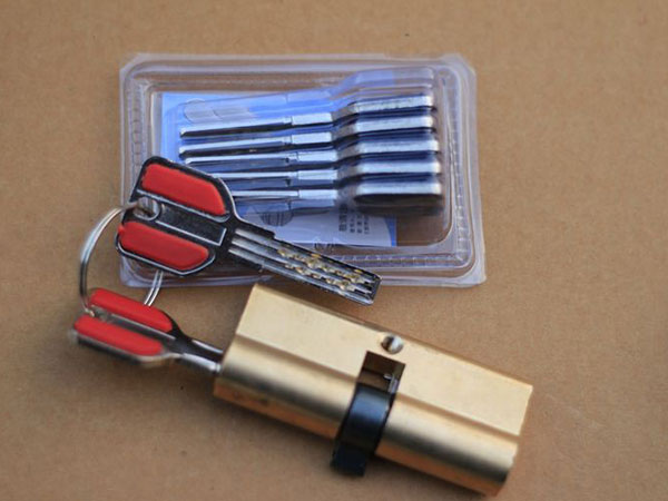 洛阳24小时上门开锁公司